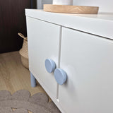 Round knobs for white cabinet
