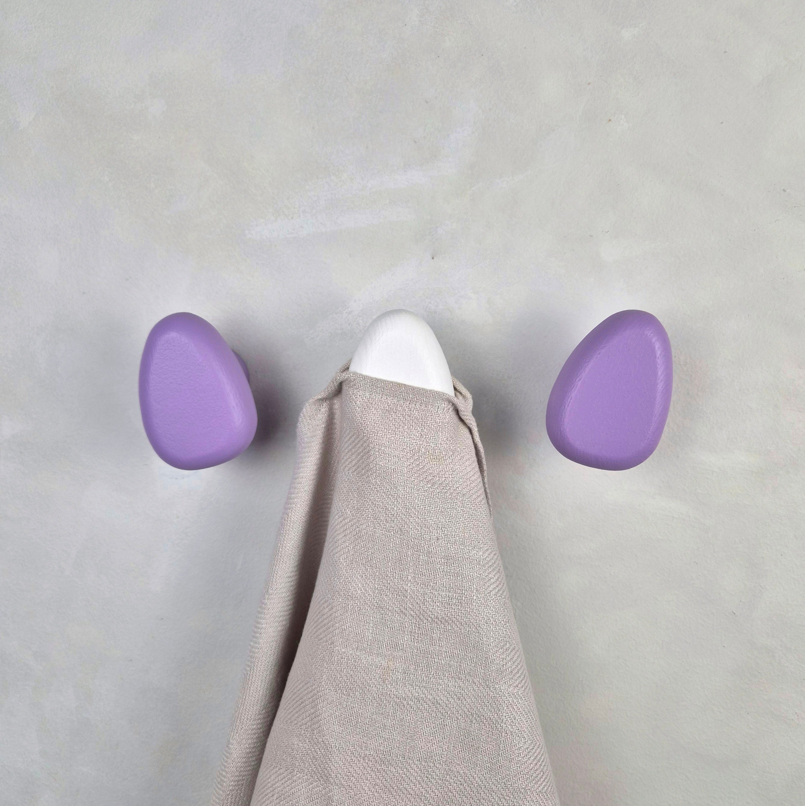 White and purple wall hooks DROP
