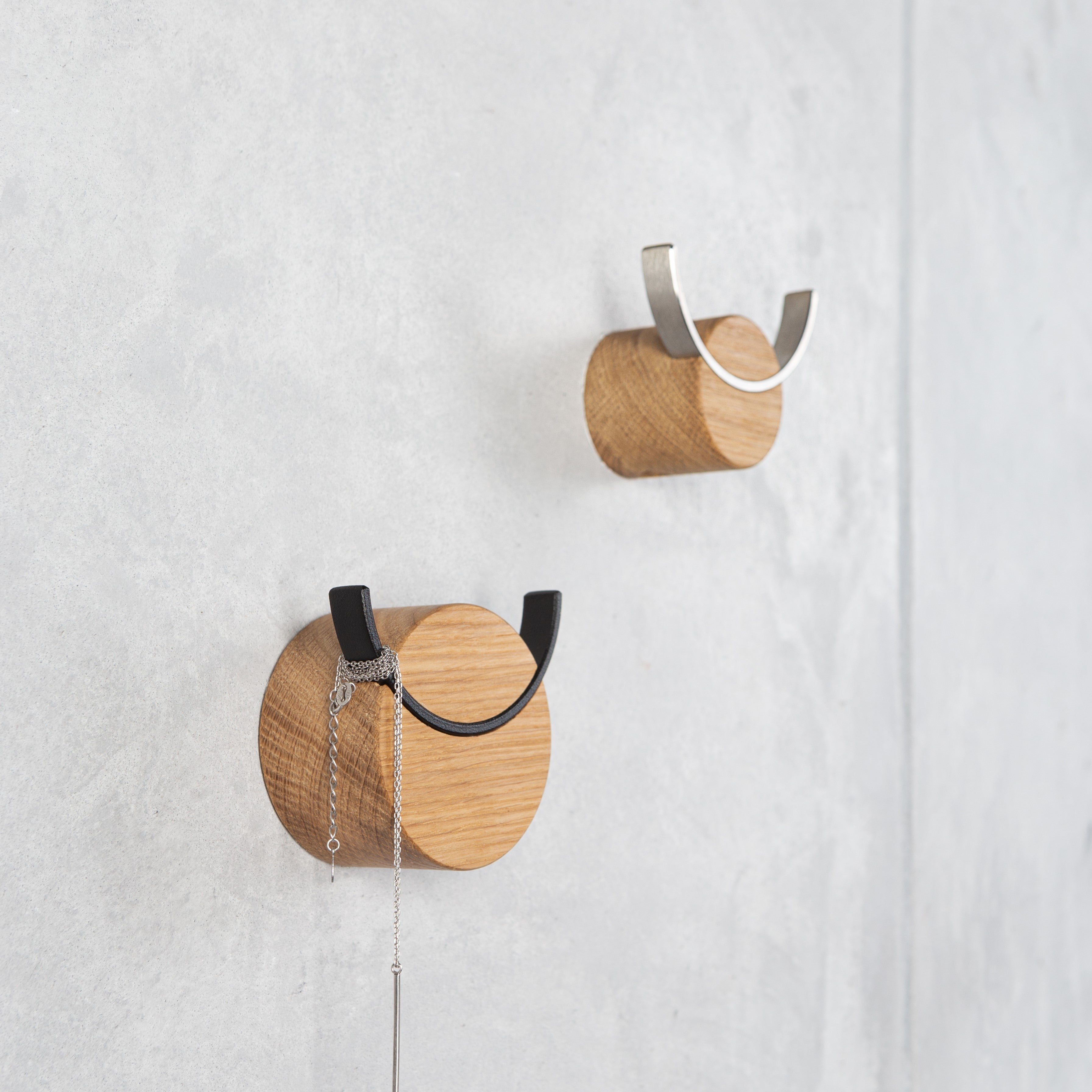 Double wooden wall hooks 
