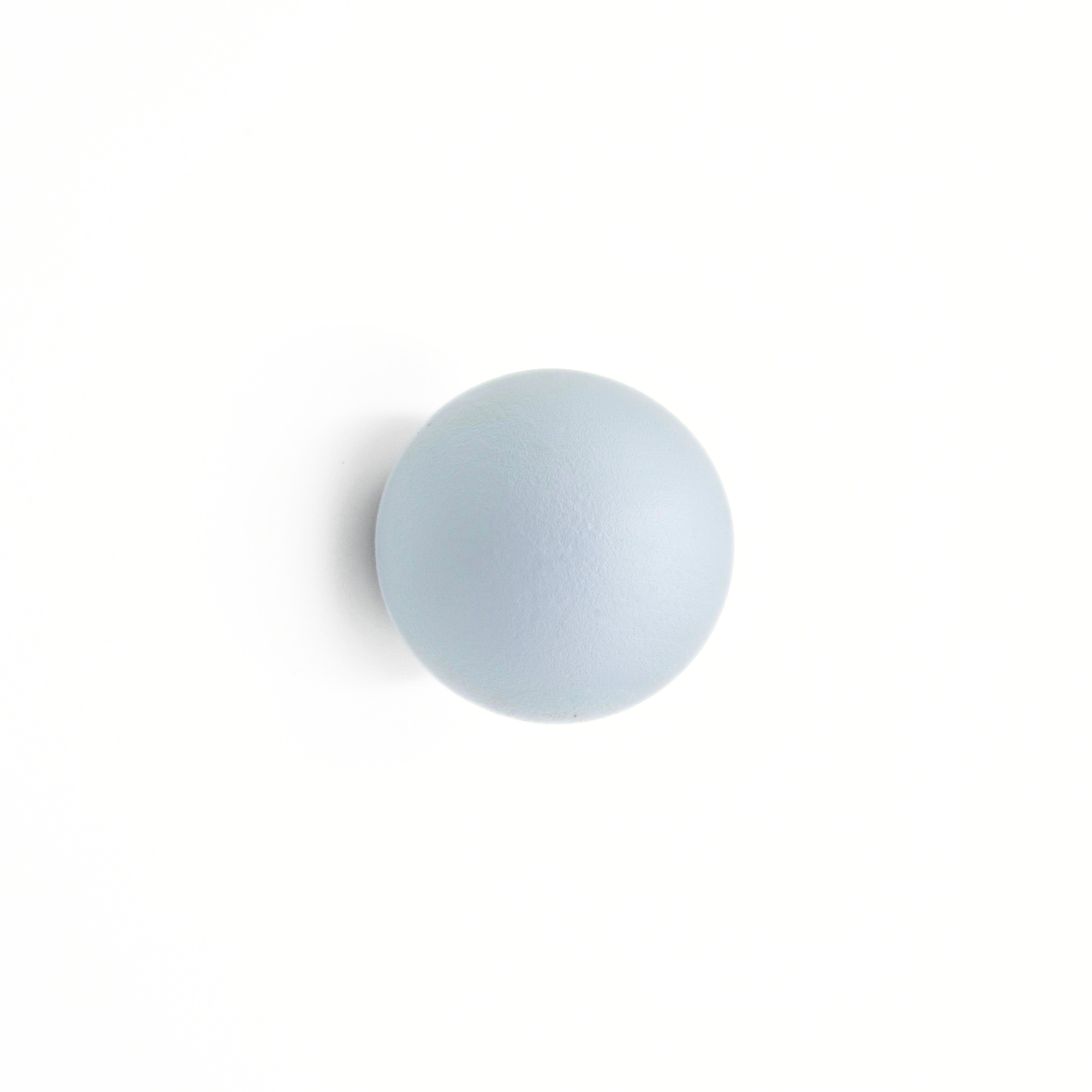 Light blue knob