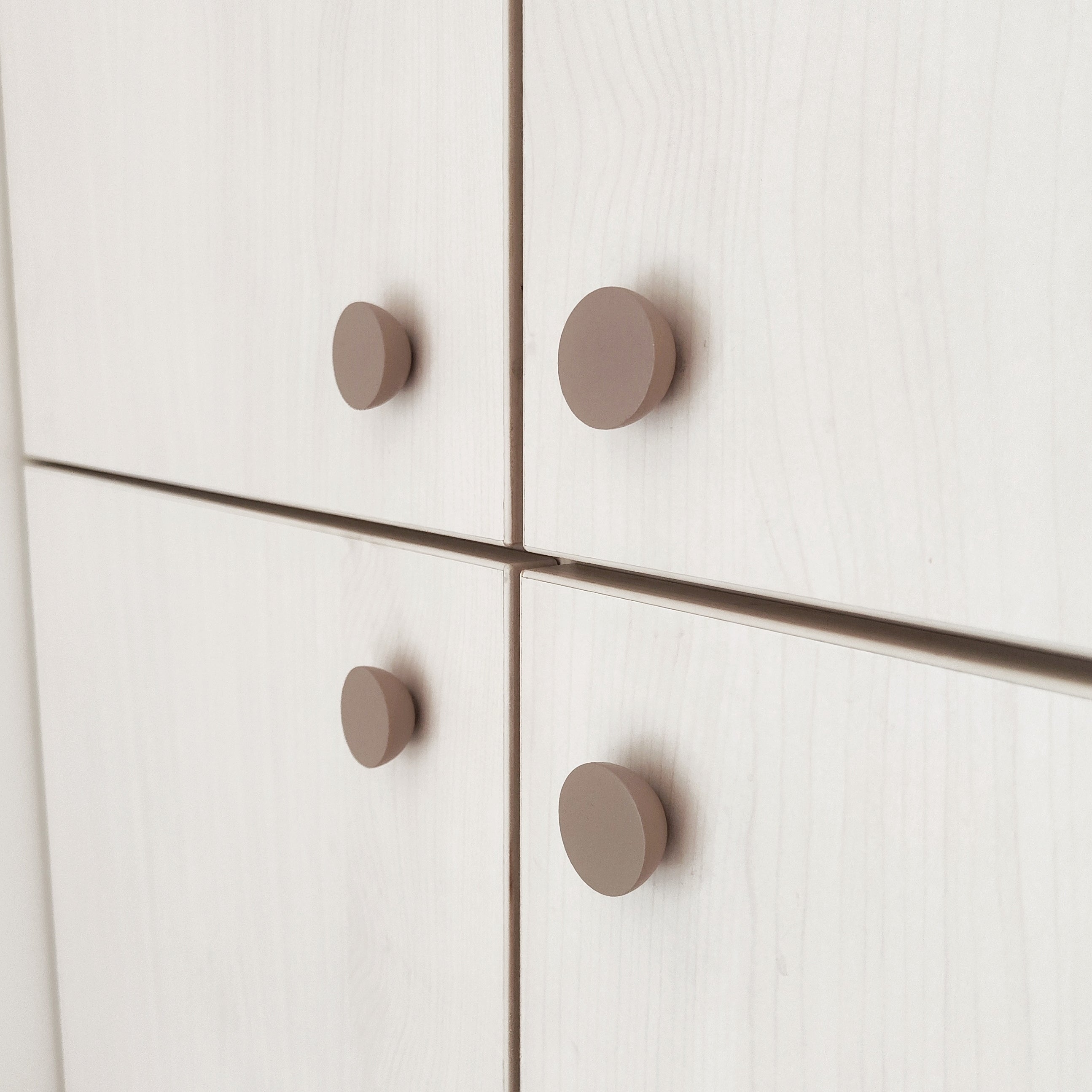 Beige modern furniture knobs