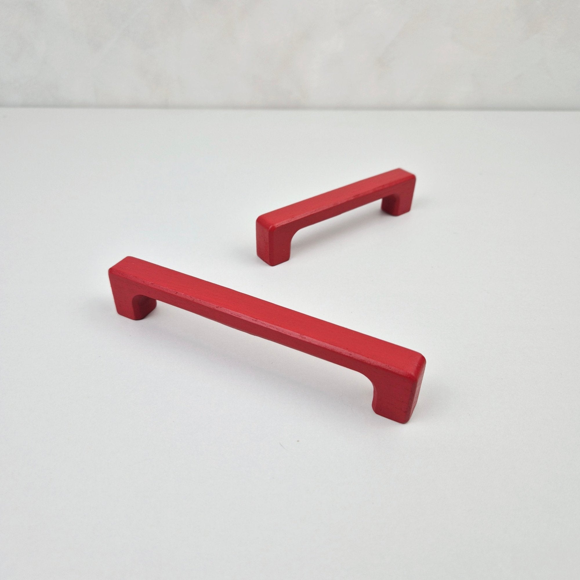 red handles